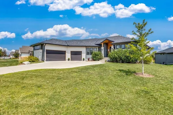 1444 N Shadow Rock Dr, Andover, KS 67002