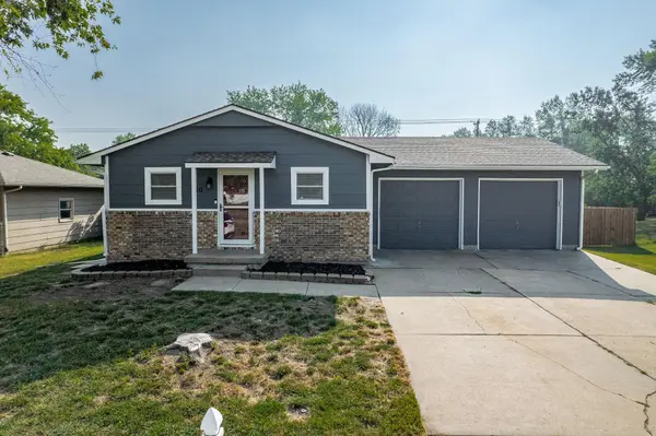 10 Harris Dr, Rose Hill, KS 67133