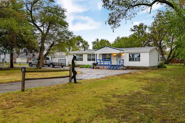 418 N HARVEY AVE, Burrton, KS 67020