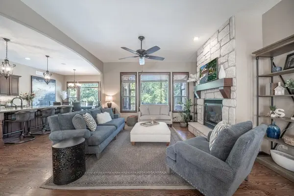 924 N Beau Jardin St, Derby, KS 67037