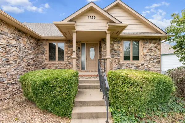 1129 N North Shore Blvd, Wichita, KS 67212-7214