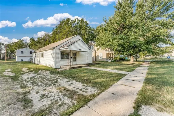 417 E Broadway Ave, Augusta, KS 67010