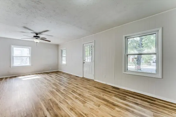 620 S Green St, Wichita, KS 67211