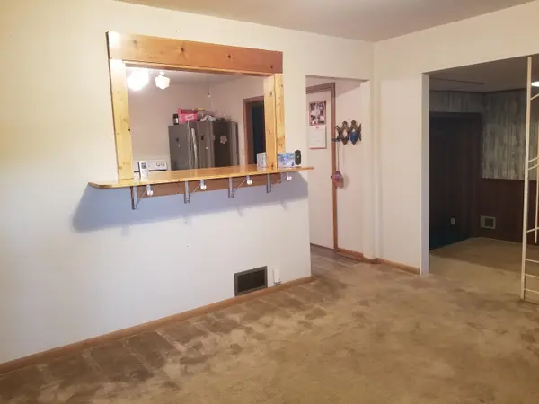 417 S Illinois St, Eureka, KS 67045