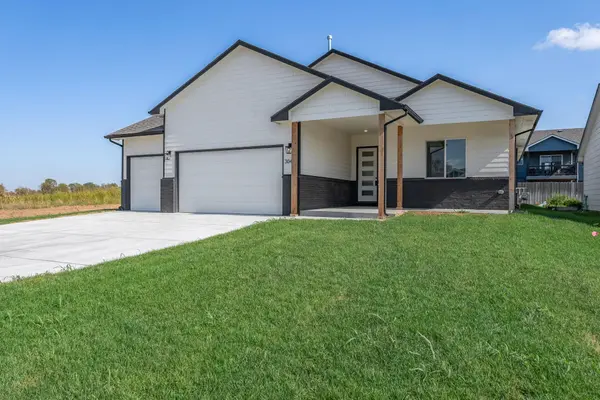 3044 N Susan Ln, Mulvane, KS 67110