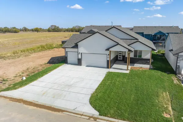 3044 N Susan Ln, Mulvane, KS 67110