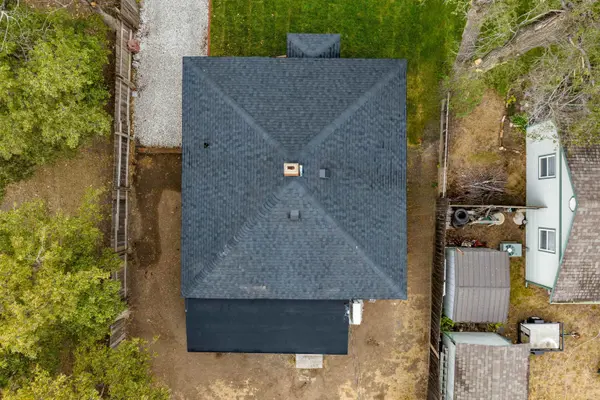 1513 E 5th Ave, Hutchinson, KS 67501