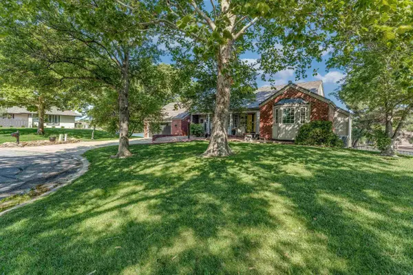 2812 W Bentbay Cir, Wichita, KS 67204