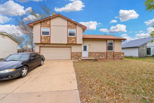 4820 S Martinson Cir, Wichita, KS 67217