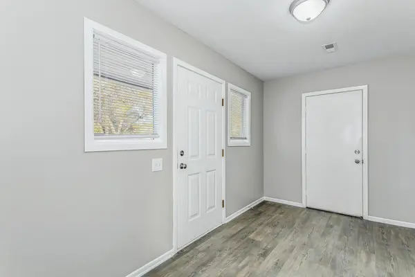 129 E Dorrell St, Haysville, KS 67060