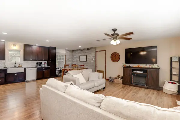 1801 S 375th St W, Cheney, KS 67025