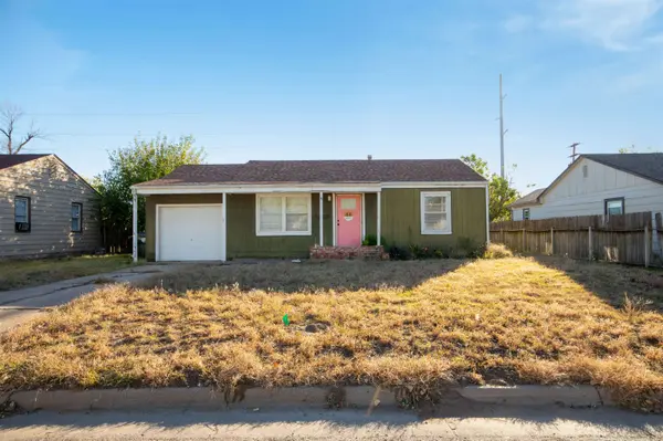 44 Halsey Dr,  Hutchinson,  KS 67502