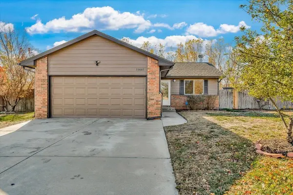 13607 W Kiwi St, Wichita, KS 67235