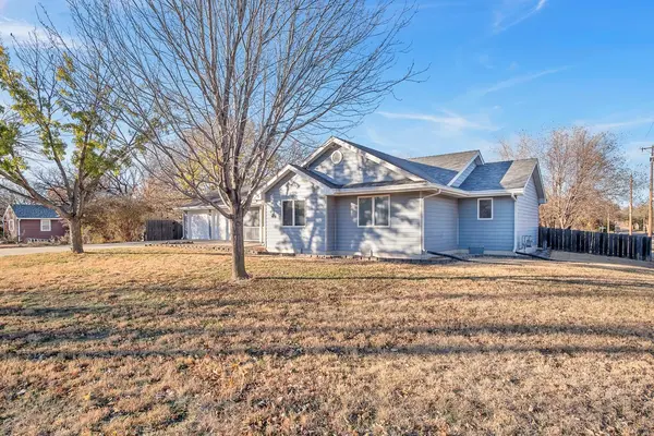 100 SW 9TH ST, Newton, KS 67114