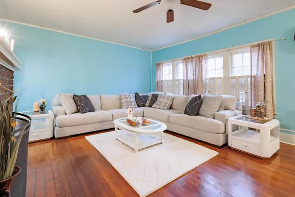 826 N A St, Arkansas City, KS 67005