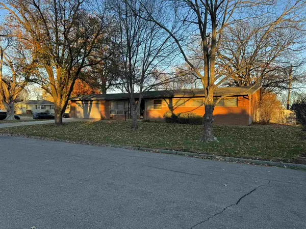 2022 Terrace Dr, Newton, KS 67114
