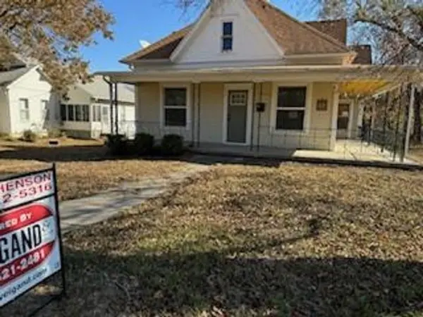 809 S 9th, Humboldt, KS 66748