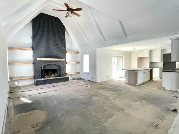 7625 E Oxford St, Wichita, KS 67226