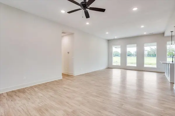 2823 E Sunnyslope, Wichita, KS 67219