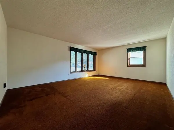 1809 N 10th St, Arkansas City, KS 67005