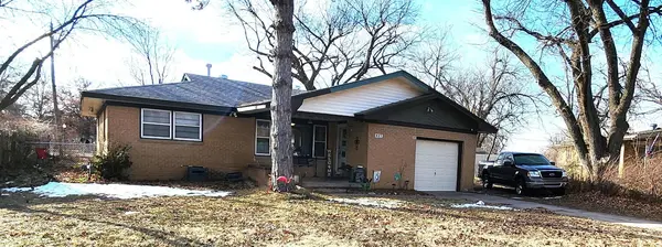 621 Anita Dr, Haysville, KS 67060