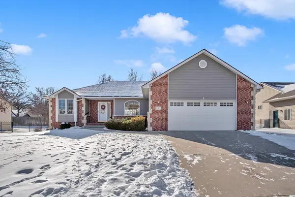 8 S Kansas Ct, Newton, KS 67114