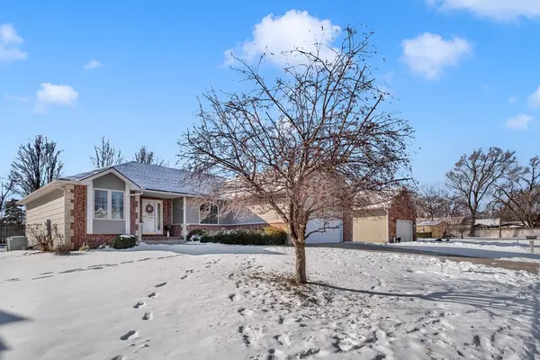 8 S Kansas Ct, Newton, KS 67114