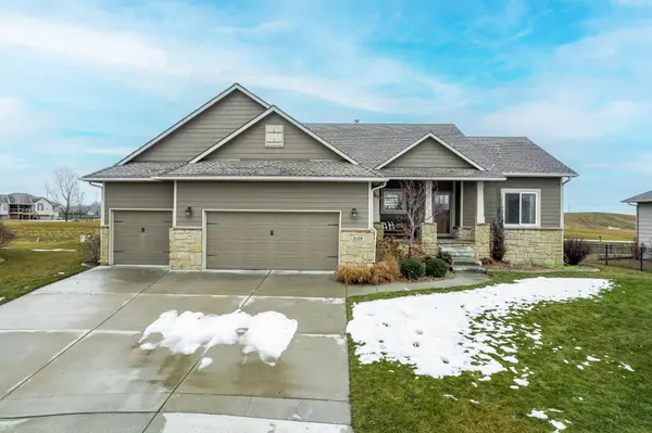 2129 Depot Cir, Newton, KS 67114