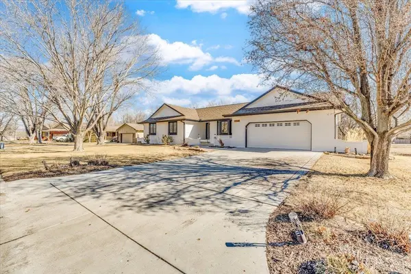 1450 S Lookout Dr, Wichita, KS 67230