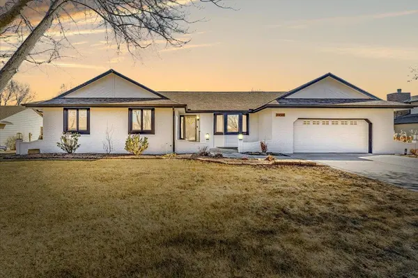 1450 S Lookout Dr, Wichita, KS 67230