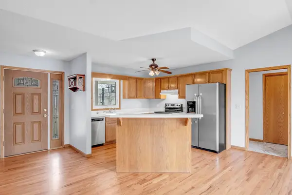 409 Rosewood Ct, Hesston, KS 67062