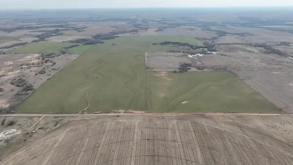 000 SW 100 St, Zenda, KS 67159