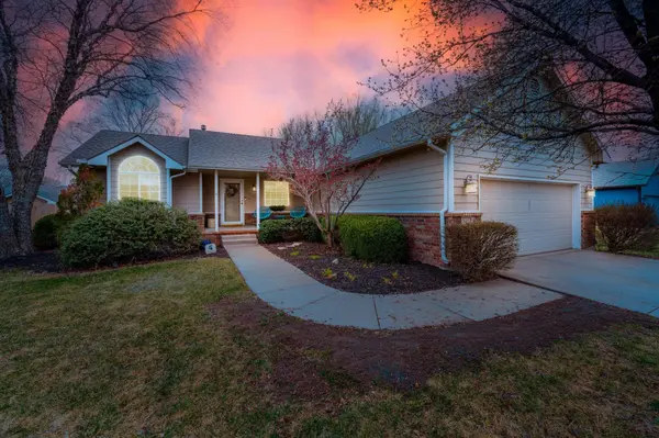 2605 N Parkdale Ct, Wichita, KS 67205
