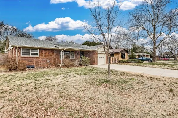 145 Sunset Ave, Haysville, KS 67060