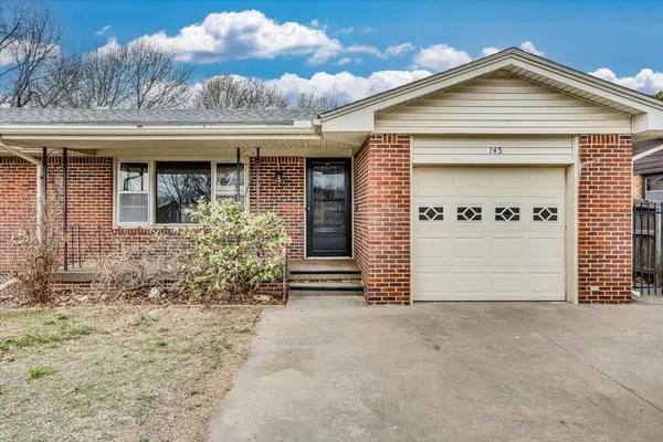 145 Sunset Ave, Haysville, KS 67060