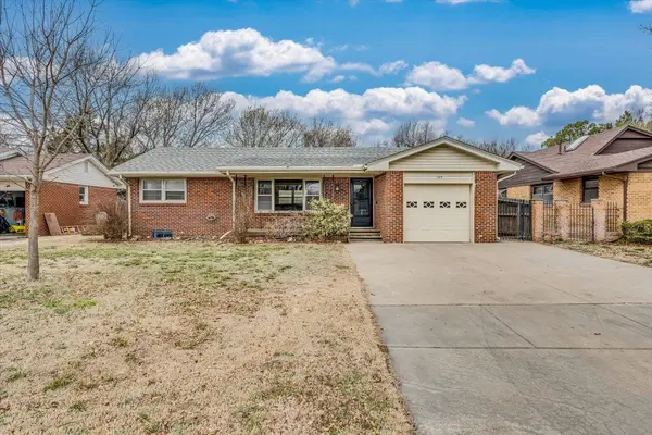 145 Sunset Ave, Haysville, KS 67060