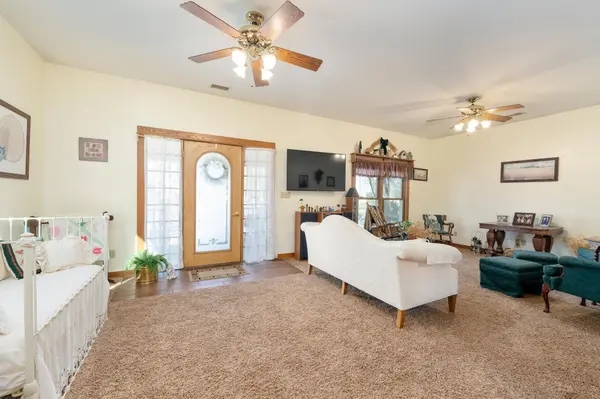 402 N Main St, Argonia, KS 67004
