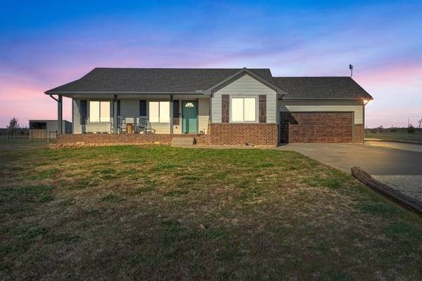 21801 SW Roberta Ln, Douglass, KS 67039