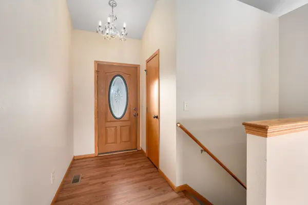 306 E Stone Creek St, Derby, KS 67037