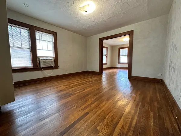718 S B St, Arkansas City, KS 67005