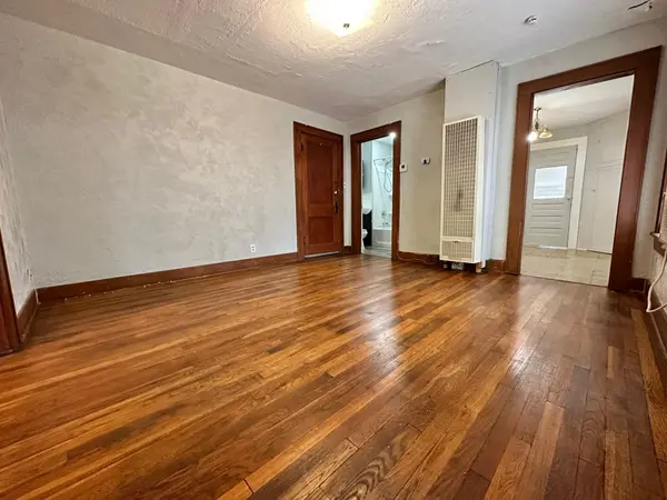 718 S B St, Arkansas City, KS 67005