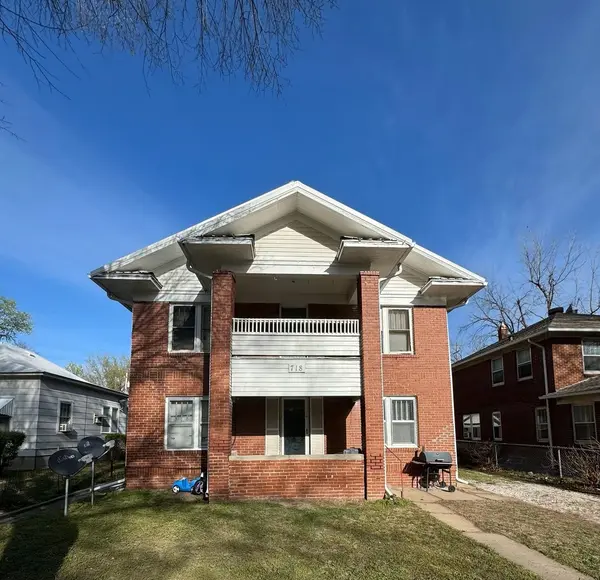 718 S B St,  Arkansas City,  KS 67005