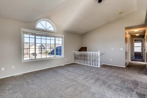 5240 E Ashton Ct, Bel Aire, KS 67220