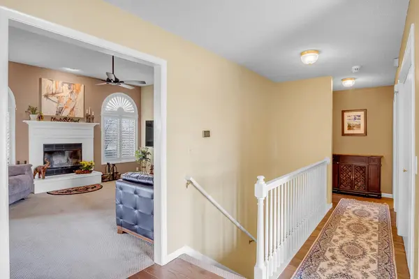 513 Stone Creek Ct, Newton, KS 67114