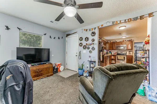 1910 S Greenwood Ave, Wichita, KS 67211