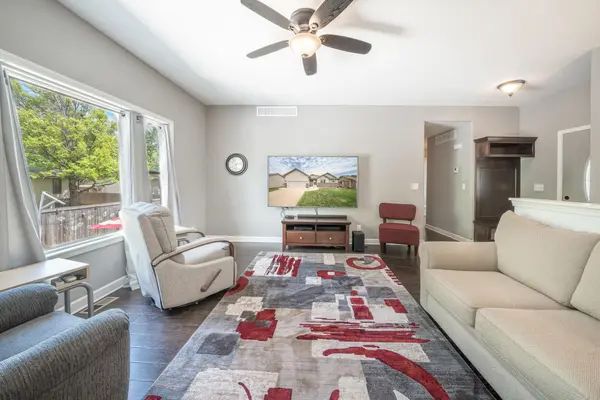 1230 Leonard St, Haysville, KS 67060