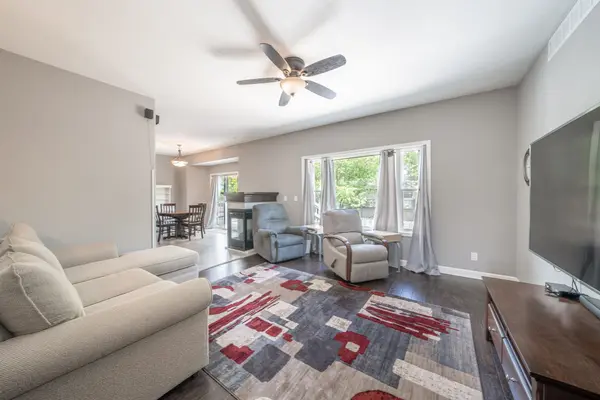 1230 Leonard St, Haysville, KS 67060
