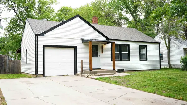 2632 S Santa Fe Ave, Wichita, KS 67216
