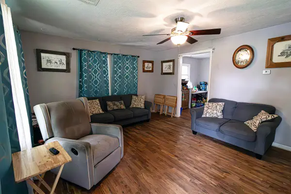 307 N Broadway, Udall, KS 67146