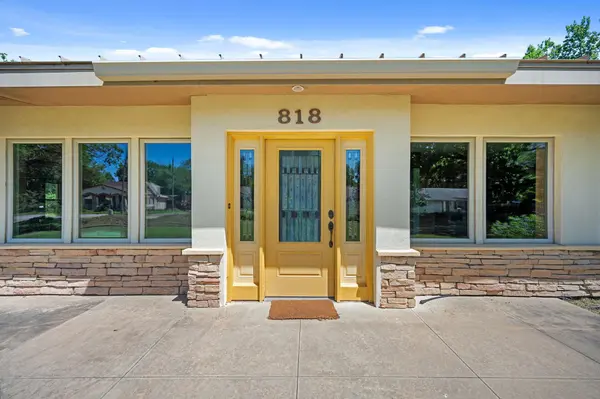818 W 33rd St N, Wichita, KS 67204